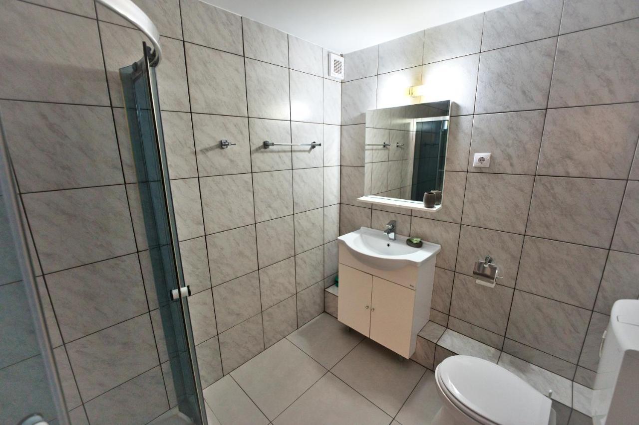 Vila Victoria Râmnicu Vâlcea Exterior foto