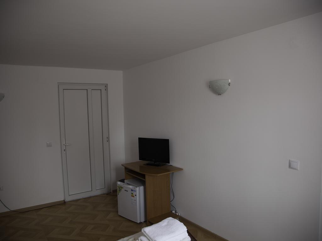 Vila Victoria Râmnicu Vâlcea Exterior foto